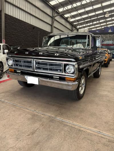 Ford F-100